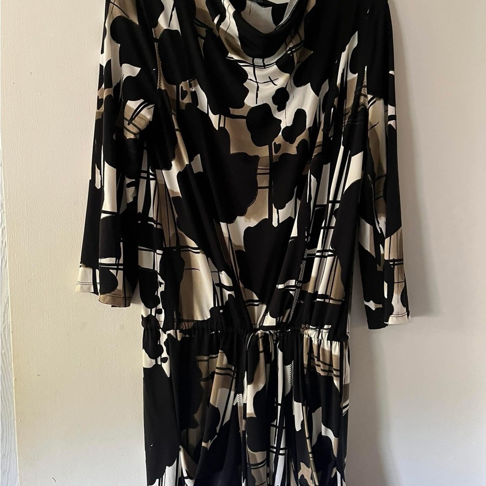 Alfani Elegant Black and Cream Women's Dress small